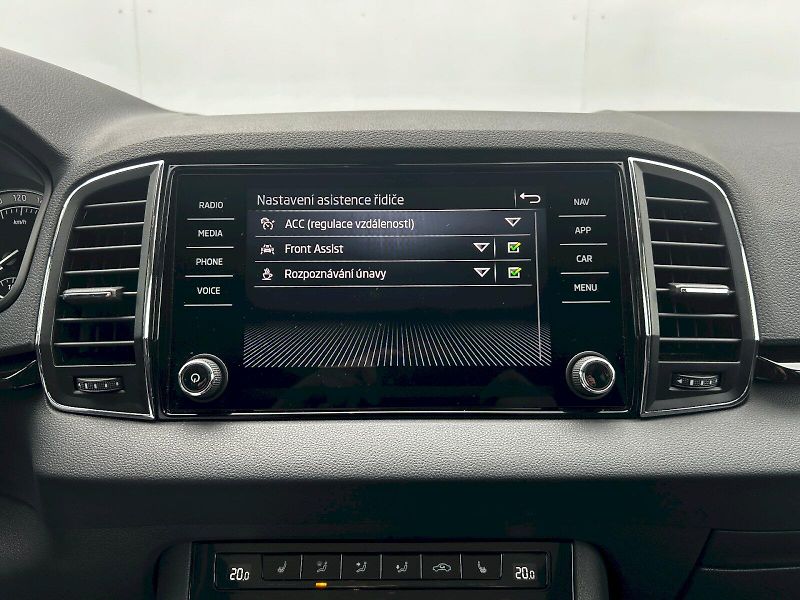 Škoda Karoq (2022) 1.5 TSI 110kW DSG Style - fotka 17 z 35