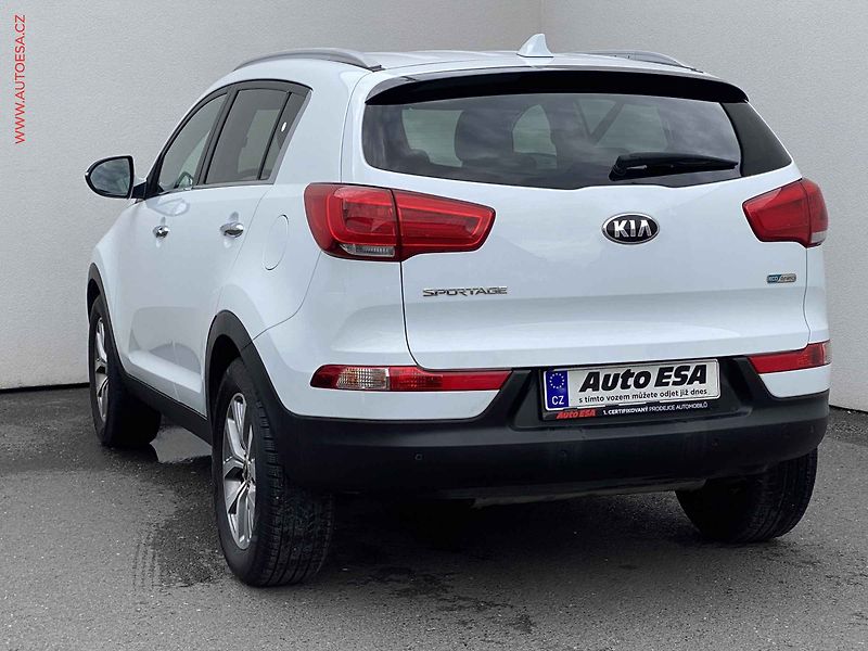 Kia Sportage (2016) 1.6 GDi, Navi, kamera, kůže - fotka 6 z 15
