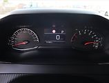 Peugeot 2008 (2023) Allure 1.2 PureTech, Automat - náhled 11