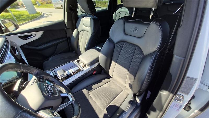 Audi Q7 3,0 50 TDI S-LINE ČR - fotka 15 z 33