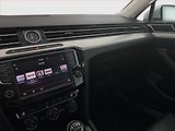 Volkswagen Passat (2015) Highline 2.0 TDI, Navi - náhled 12
