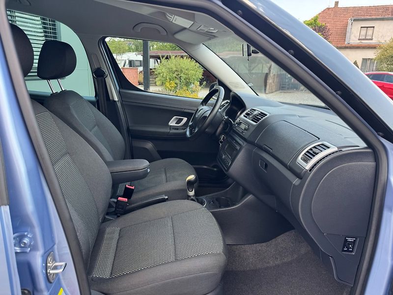 Škoda Roomster (2008) Scout 1.4i 63kW - fotka 26 z 34