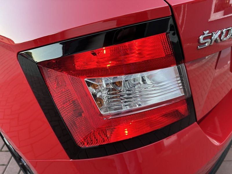 Škoda Fabia (2015) 1.2TSi Monte Carlo Panorama - fotka 41 z 49