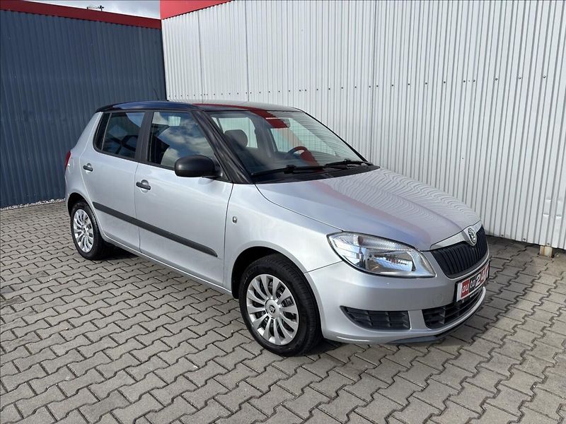 Škoda Fabia II 1,2i Ambition - fotka 2 z 11