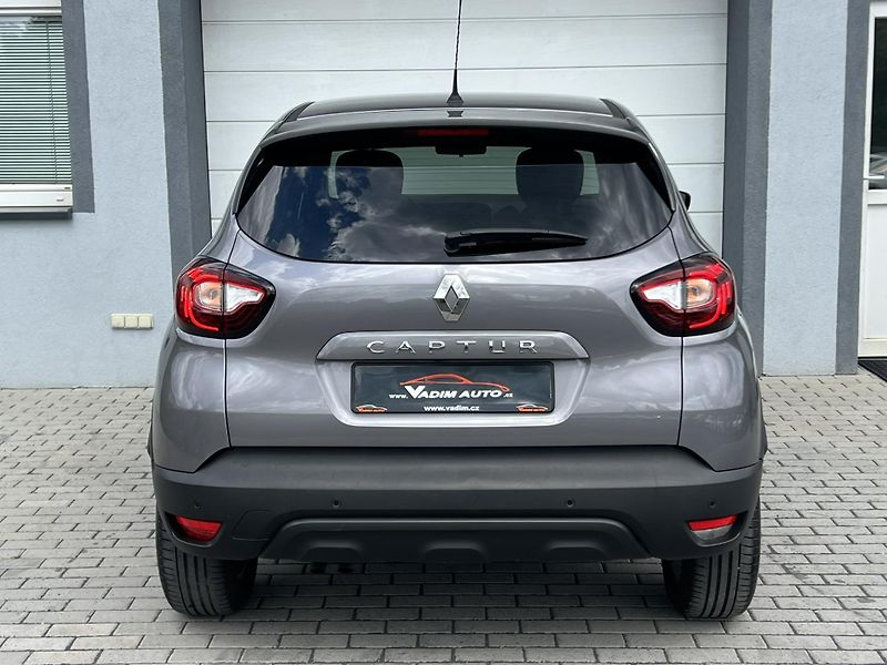 Renault Captur (2020) 1.3TCe 96kW LIMITED  - fotka 6 z 22