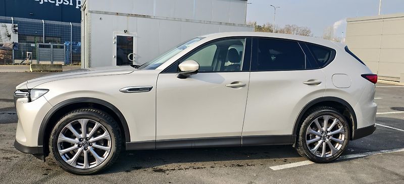 Mazda CX-60 (2023) 3,3 D 4x4 Exclusive + pakety  - fotka 2 z 11