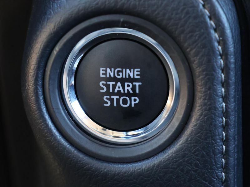 Toyota Land Cruiser 2,8 D-4D 150kW Executive CZ DP - fotka 27 z 39