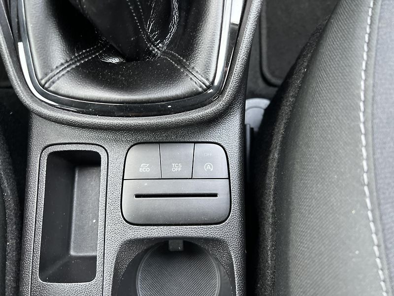 Ford Fiesta 1.0i KLIMA TEMPOMAT PŮVOD ČR - fotka 23 z 42