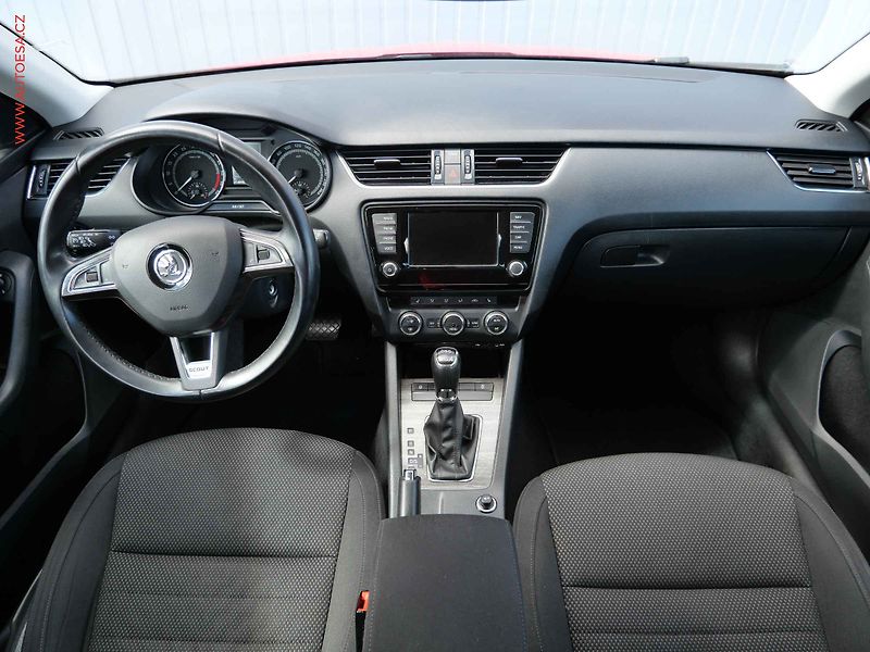 Škoda Octavia (2016) 2.0 TDi 4x4, Scout, DSG - fotka 8 z 26