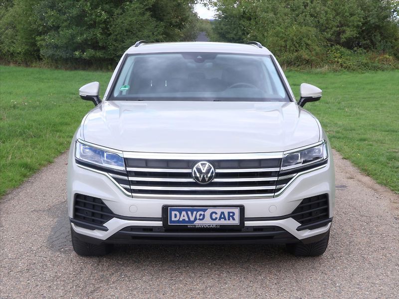 Volkswagen Touareg 3,0 TDI 170kW Limited Tiptroni - fotka 2 z 38