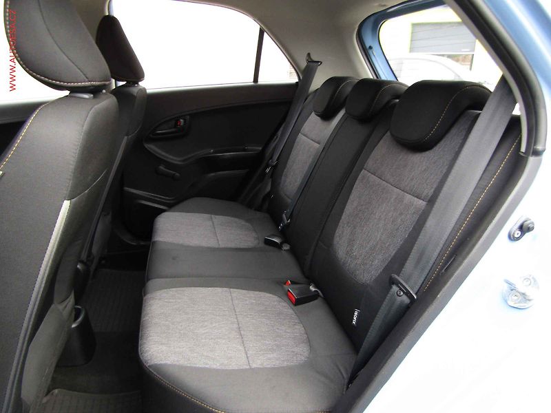 Kia Picanto (2014) 1.0i, ČR, AC, zmk. řazení - fotka 10 z 15