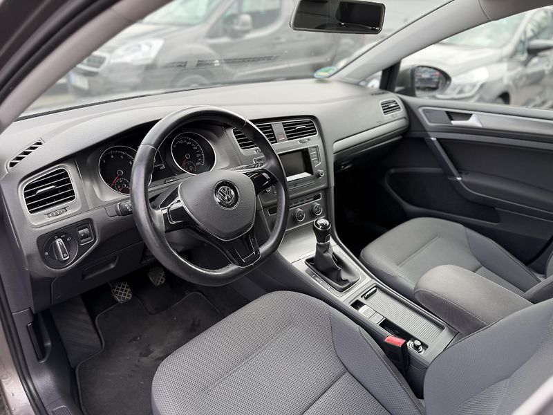 Volkswagen Golf 1.2 tsi, 77kw - fotka 5 z 19
