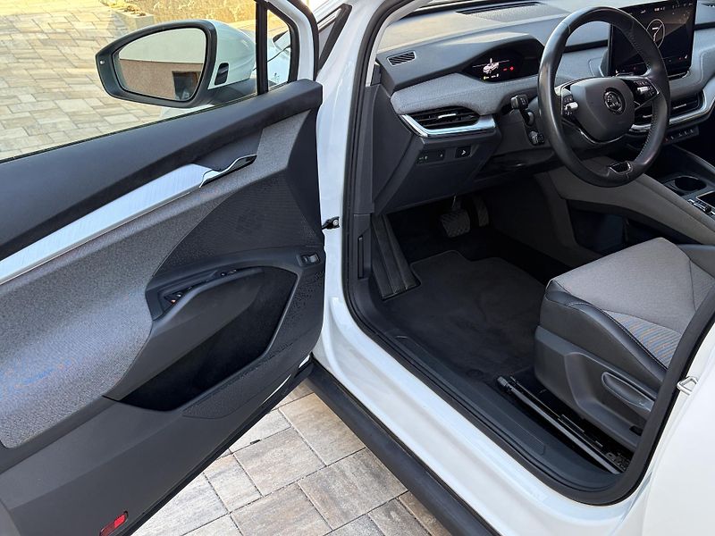 Škoda Enyaq (2023) 80, SOH 95%, tazne, TČ, - fotka 11 z 19