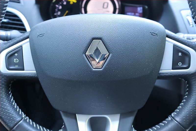 Renault Mégane (2013) 1.5 dCi, Automat, Tempomat - fotka 18 z 20