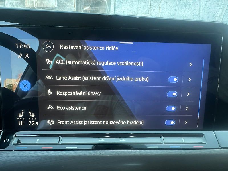 Volkswagen Golf (2022) 2.0TDi, 110KW,STYLE,MATRIX,DPH - fotka 23 z 26