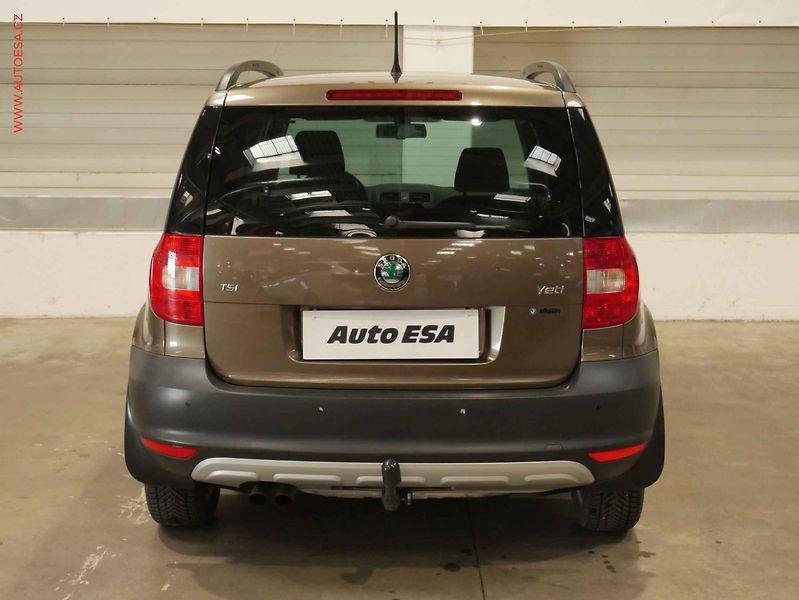 Škoda Yeti (2010) 1.4 TSi, 1.maj, AC, park - fotka 5 z 16