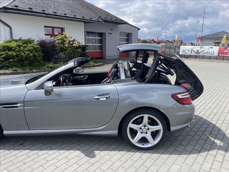 Mercedes-Benz SLK 3,5 225kw AMG Odpočet DPH - fotka 21 z 31