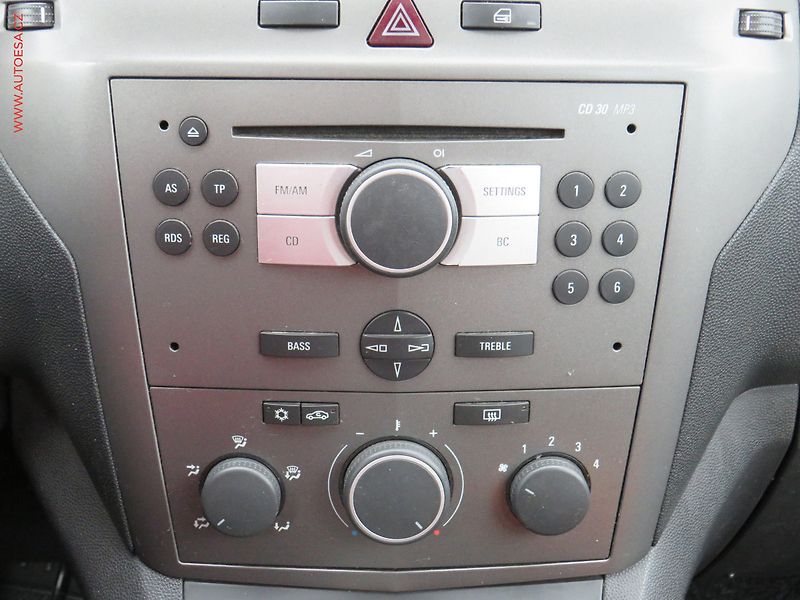 Opel Zafira (2006) 1.9CDTi, AC, tempo, park - fotka 13 z 15