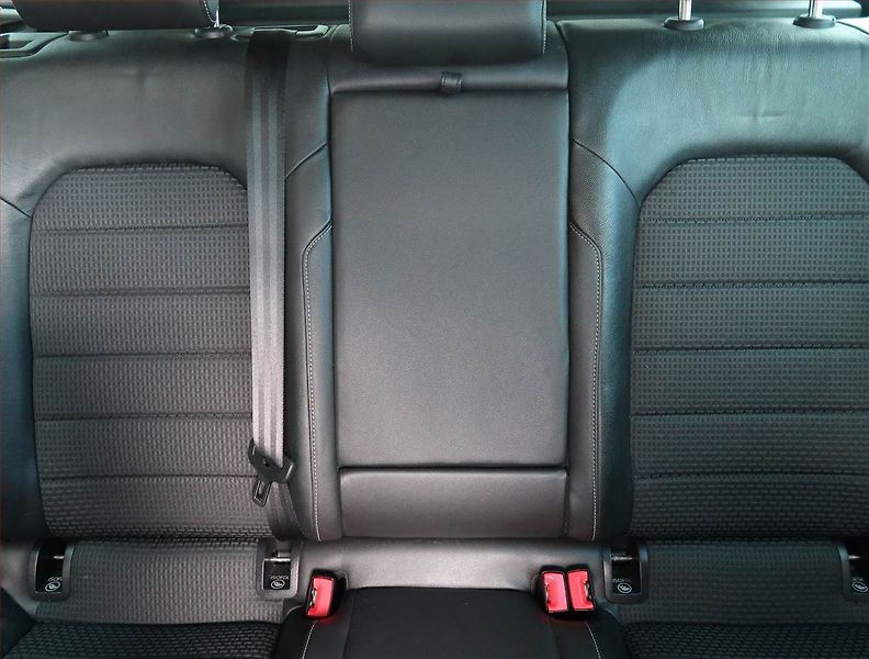 Volkswagen Golf (2016) 1.6 TDI, Tempomat - fotka 10 z 13