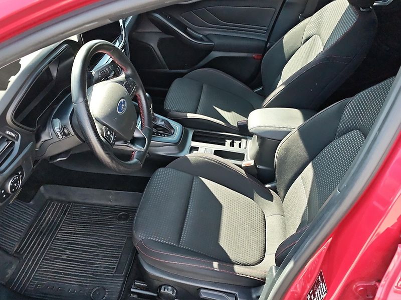Ford Focus (2022) ST-LINE X , ČR , 125k , Automa - fotka 9 z 16