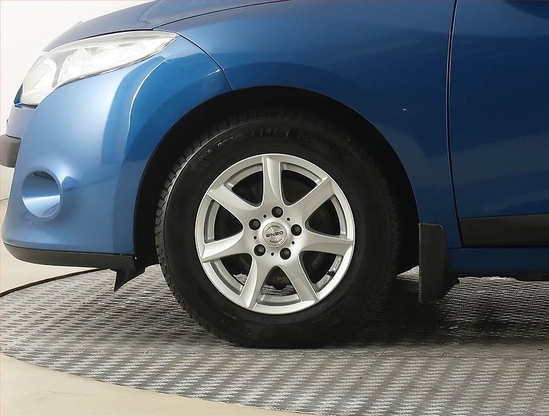 Renault Mégane (2011) 1.6 16V, ČR,1.maj, nová STK - fotka 14 z 17