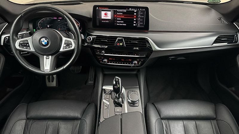 BMW Řada 5 540i AUT xDrive M-paket Tourin - fotka 8 z 34