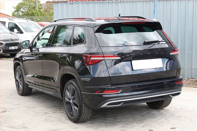 Škoda Karoq (2023) Sportline 1.5 TSI - fotka 4 z 20