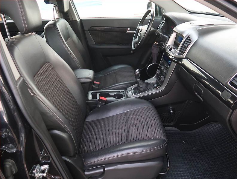 Chevrolet Captiva (2012) 2.2 CDTi, 4X4, Serv.kniha - fotka 9 z 19