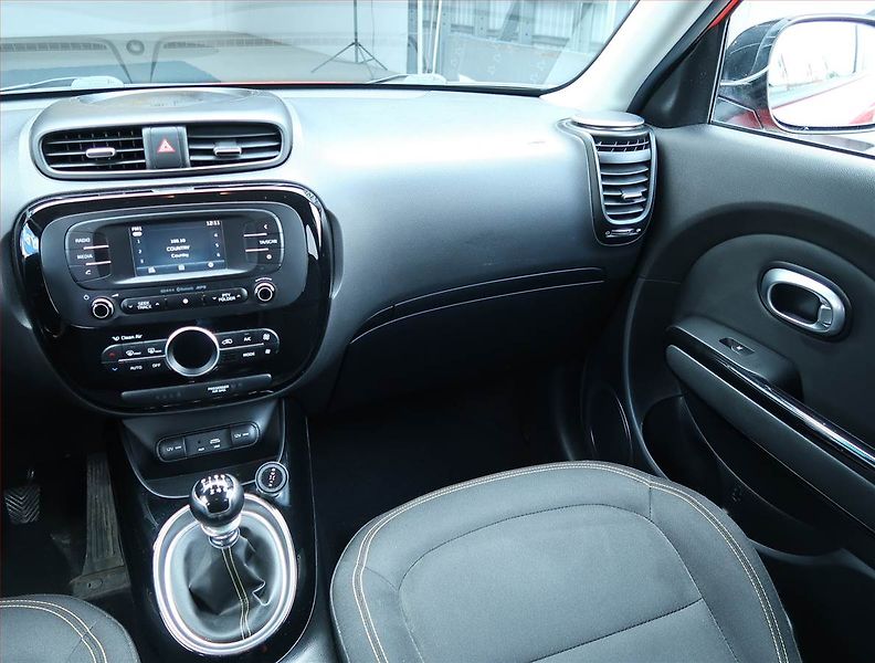 Kia Soul (2016) 1.6 CRDI, Tempomat - fotka 8 z 15