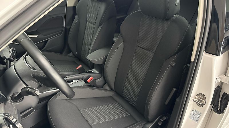Škoda Fabia 1.0 TSI Style - fotka 15 z 23