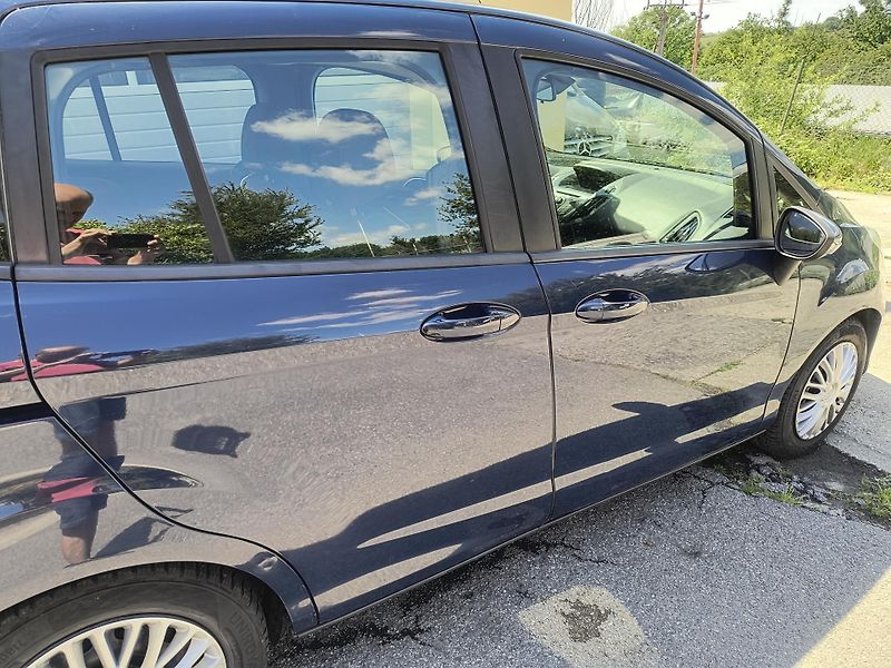 Ford B-MAX (2014) 1.4 66KW/VYHŘ.SED+SKLO/AC/ESP - fotka 13 z 54