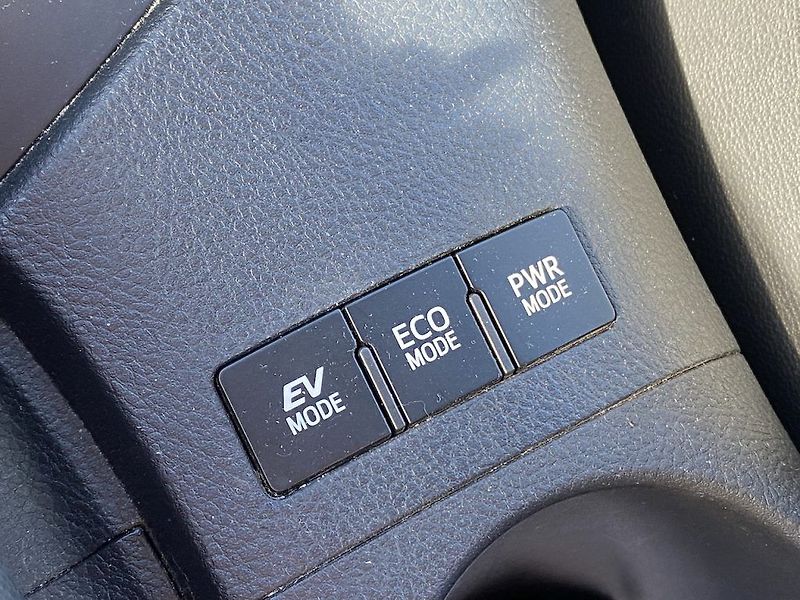 Toyota Auris 1.8HSD, ČR, Executive, záruka - fotka 15 z 20