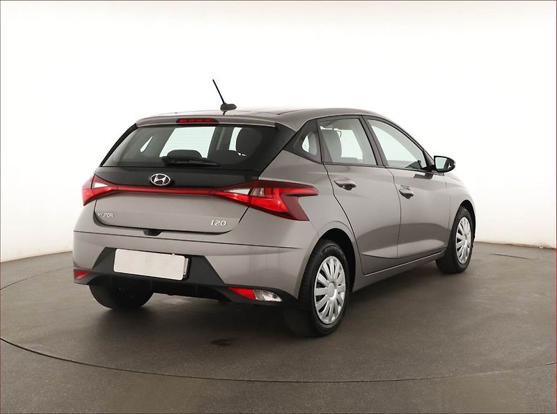Hyundai i20 (2023) Comfort 1.2 MPI, ČR,1.maj - fotka 5 z 13