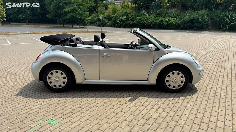 Volkswagen New Beetle (2003) 1.6i, 75kw Kabriolet - fotka 6 z 16