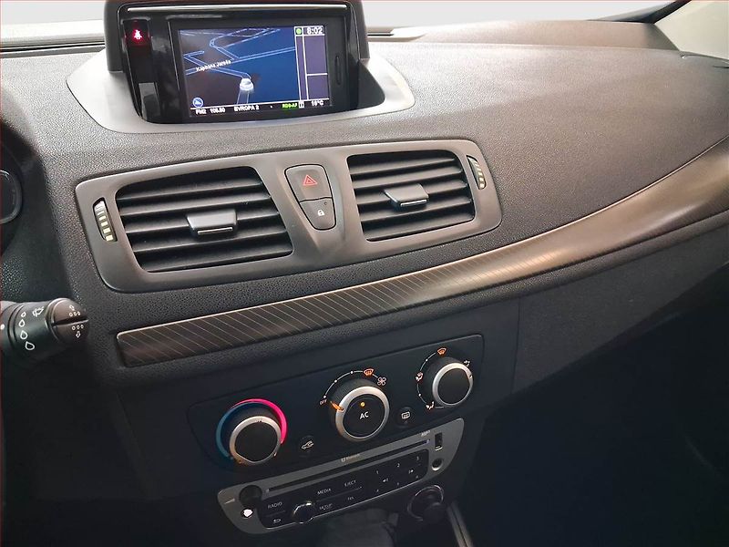 Renault Mégane (2012) 1.5 dCi, Tažné, jezdí výborně - fotka 12 z 22