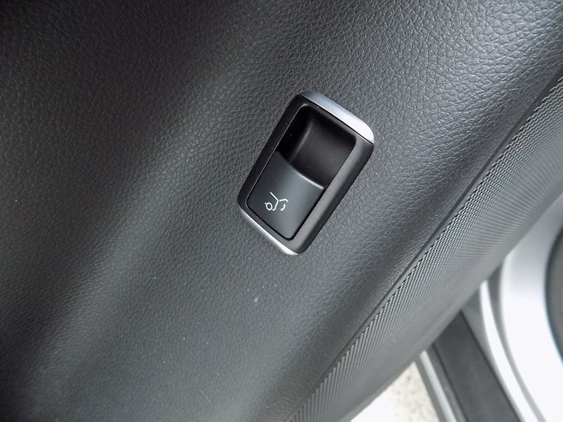 Mercedes-Benz Třídy M (2015) 350d/4-Matic/LED/ČR/DPH/ - fotka 22 z 50