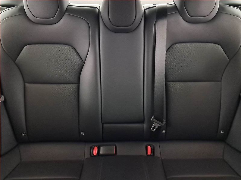 Tesla Model 3 (2025) Standard Range 60kWh, SoH 98% - fotka 10 z 34