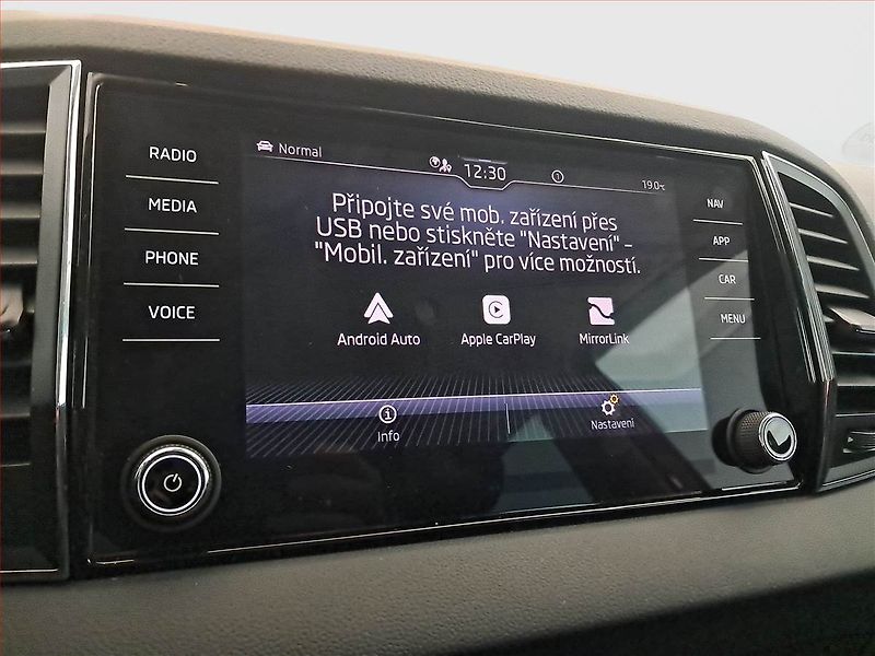Škoda Karoq (2023) Style 1.5 TSI - fotka 17 z 20