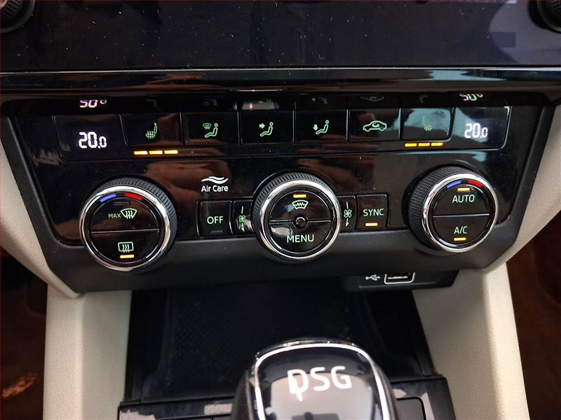 Škoda Octavia (2018) Elegance 1.4 TSI, Automat - fotka 13 z 19