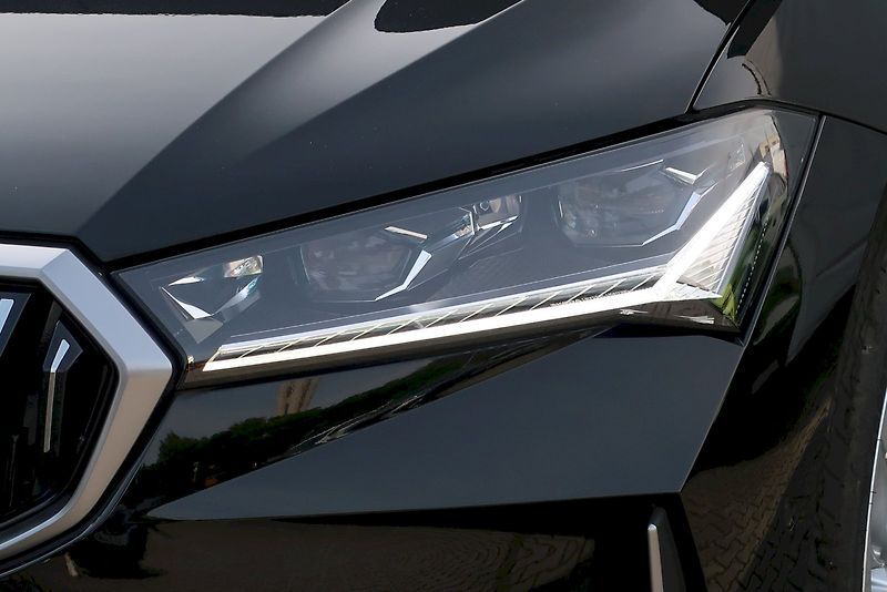 Škoda Superb (2024) Combi L&K 2,0 TDi/110  kW DSG - fotka 8 z 33