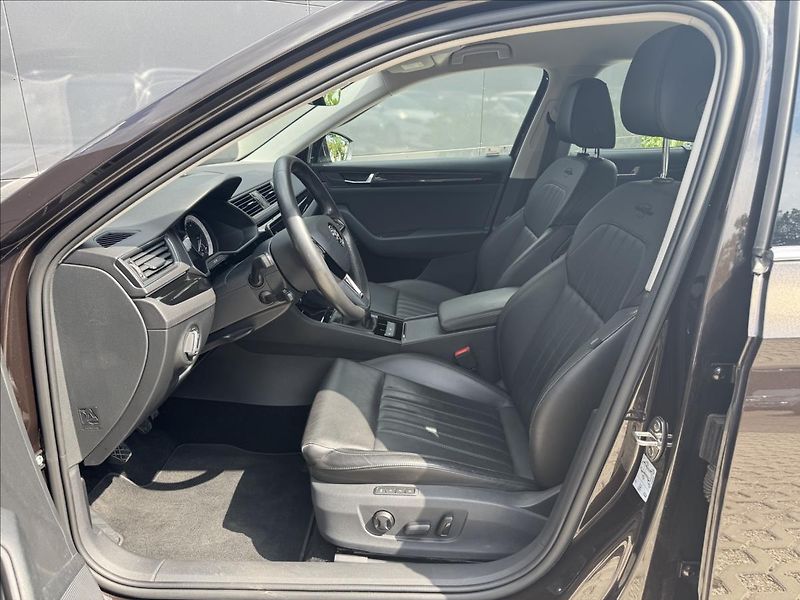 Škoda Superb 2,0 TDI 110kW L&K ČR 1.MAJITEL - fotka 11 z 33
