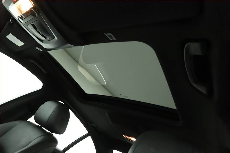 BMW Řada 5 (2014) 520d, Automat, Kůže, Tempomat - fotka 19 z 20