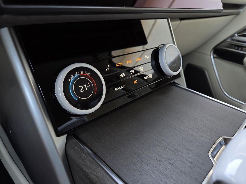 Land Rover Range Rover D350 SV  - fotka 59 z 72