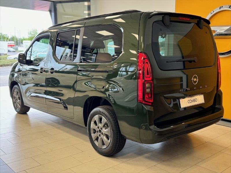 Opel Combo (2025) 1.5 Elegance Plus L2H1 MT 7 mí - fotka 4 z 12