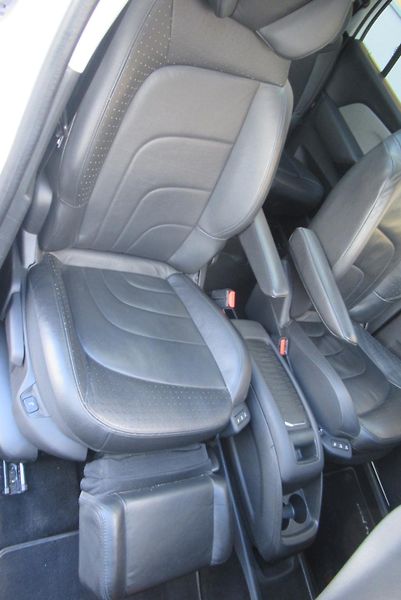 Citroën C4 Picasso 2.0 HDi AT PANORAMA NAVIGACE - fotka 25 z 32