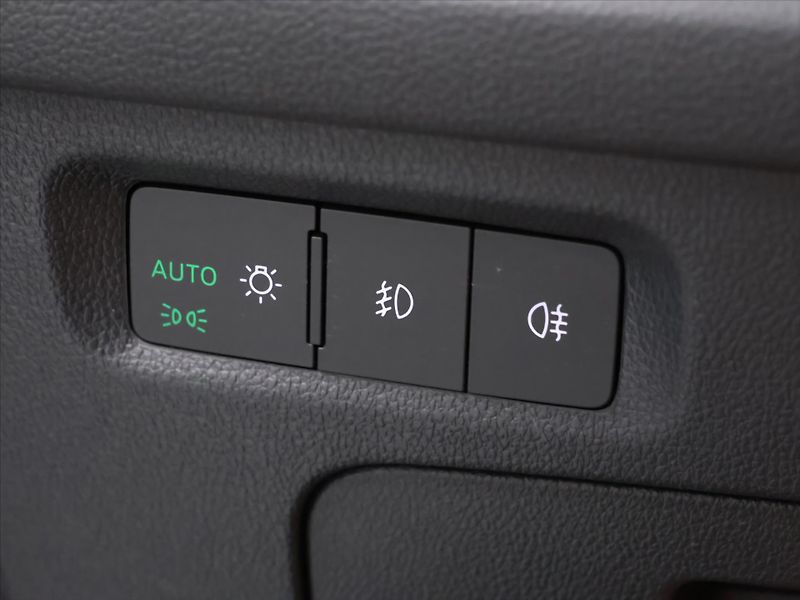 Škoda Octavia 2,0 TDI 110kW CZ Style Matrix - fotka 16 z 34