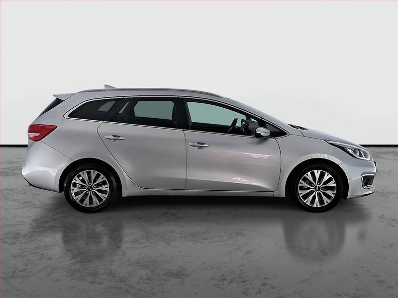 Kia Ceed (2017) 1.6 GDI, Serv.kniha, Navi - fotka 6 z 19