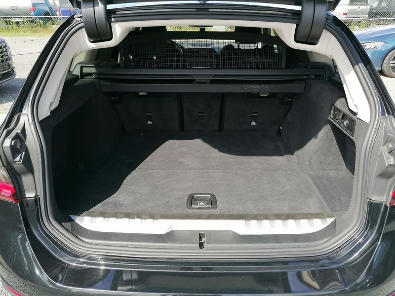 BMW Řada 3 (2022) REZERVACE! 320e PHEV - fotka 37 z 42