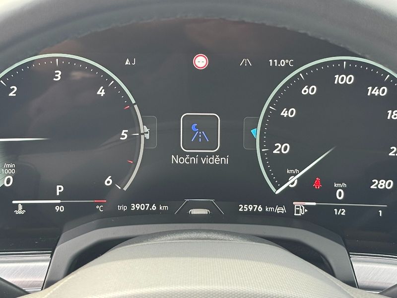 Volkswagen Touareg (2025) R-Line 3.0 TDI 4Motion 210kW - fotka 26 z 47