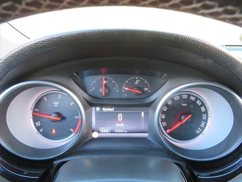 Opel Astra (2016) Innovation 1.6 BiCDTI - fotka 11 z 17